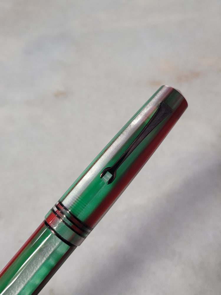 Misfit 0024 Leonardo Momento Zero Fountain Pen in Rainbow Cookie, B Nib