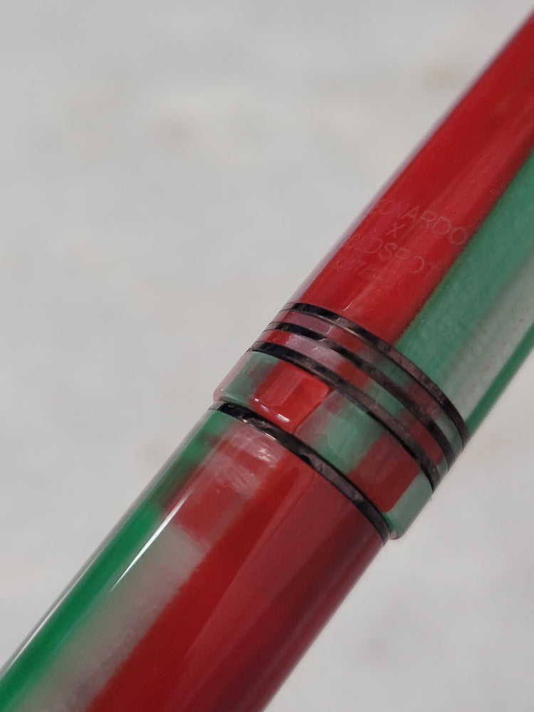 Misfit 0024 Leonardo Momento Zero Fountain Pen in Rainbow Cookie, B Nib