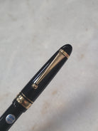 Misfit 0026 Pilot Custom 743 Fountain Pen in Black/Gold - 14K Soft Fine Medium Point