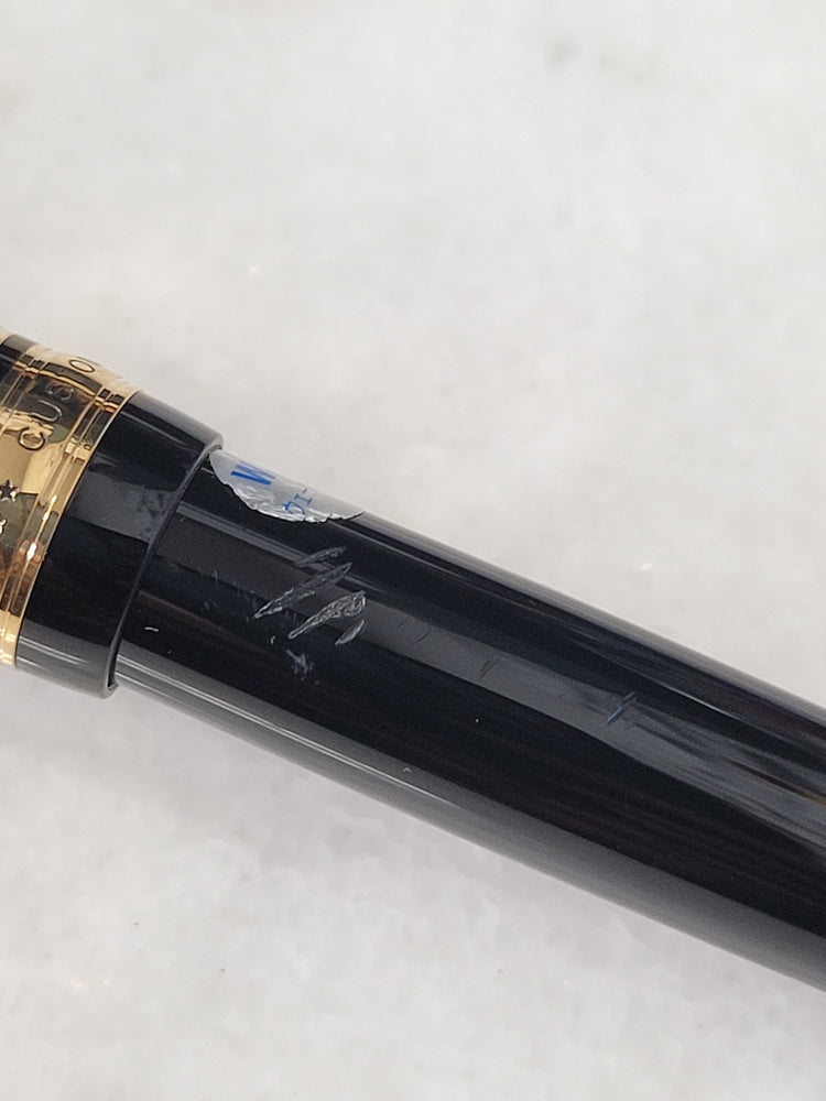 Misfit 0027 Pilot Custom 743 Fountain Pen in Black/Gold - 14K Waverly