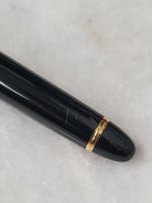 Misfit 0027 Pilot Custom 743 Fountain Pen in Black/Gold - 14K Waverly