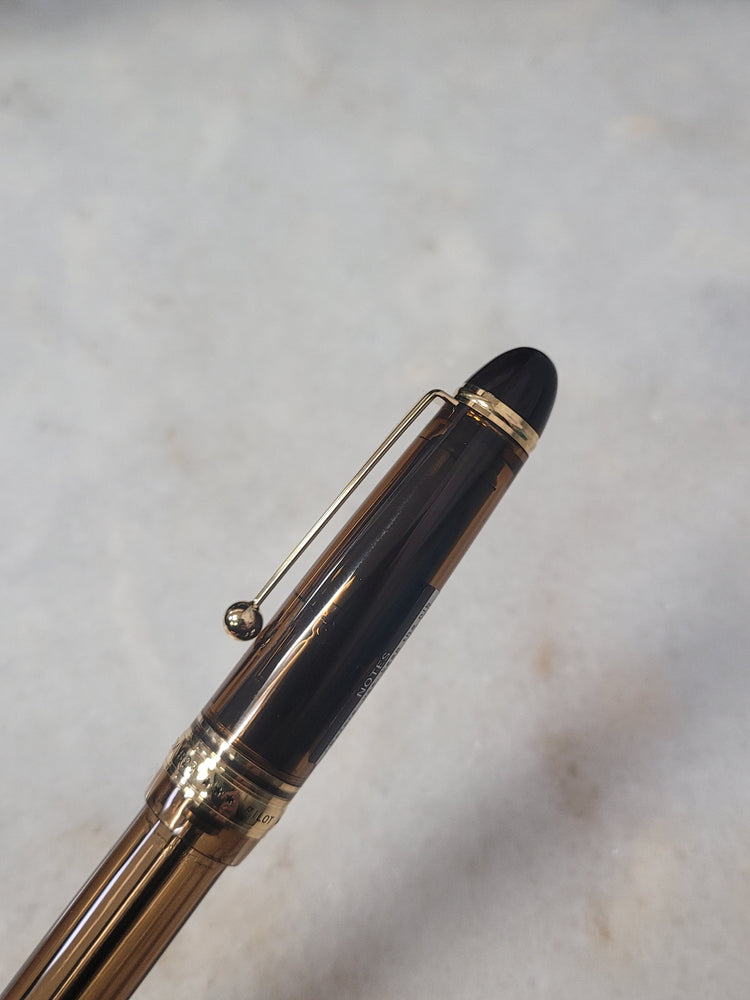 Misfit 0028 Pilot Custom 823 Fountain Pen in Amber with Gold Trim - 14K Gold Signature Nib