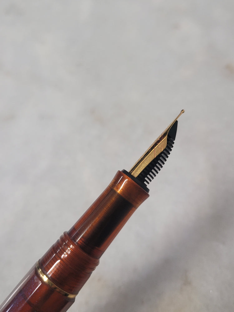 Misfit 0030 Benu Haute Fountain Pen in Decadence - Broad