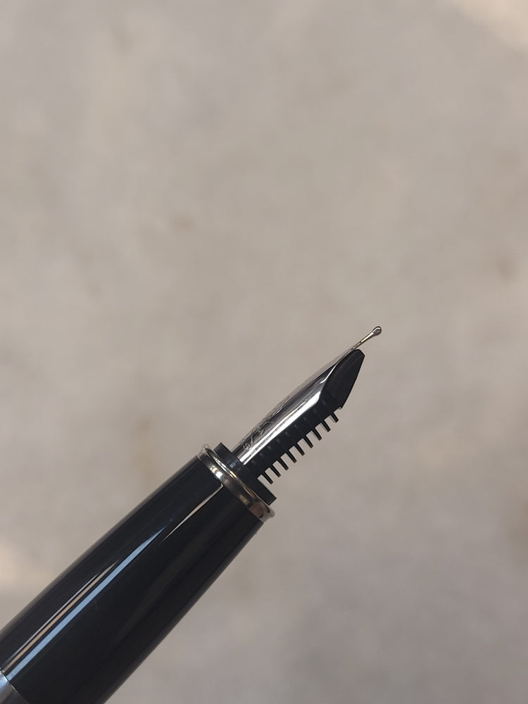 Misfit Item 0034 Cross Bailey Fountain Pen in Black Lacquer - Medium Point