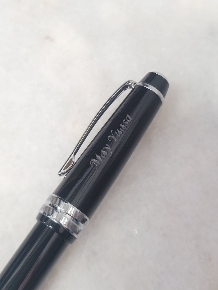 Misfit Item 0047 Cross Bailey Light Ballpoint Pen in Glossy Black Resin