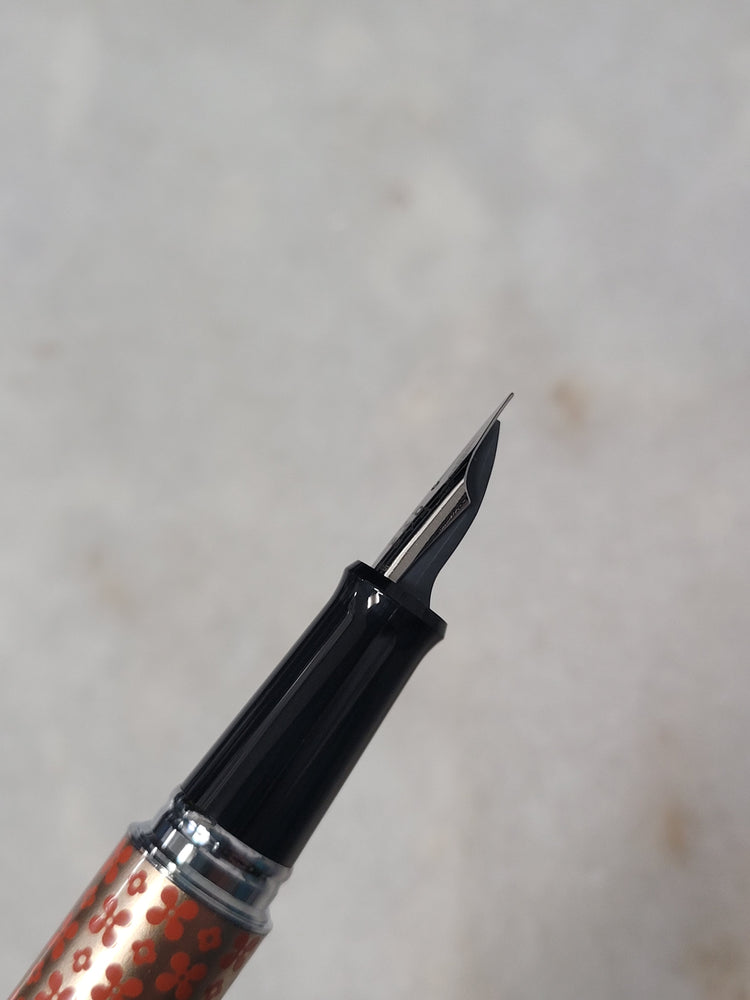 Misfit Item 0052 Pilot Metropolitan Retro Pop Fountain Pen in Orange - Stub Nib