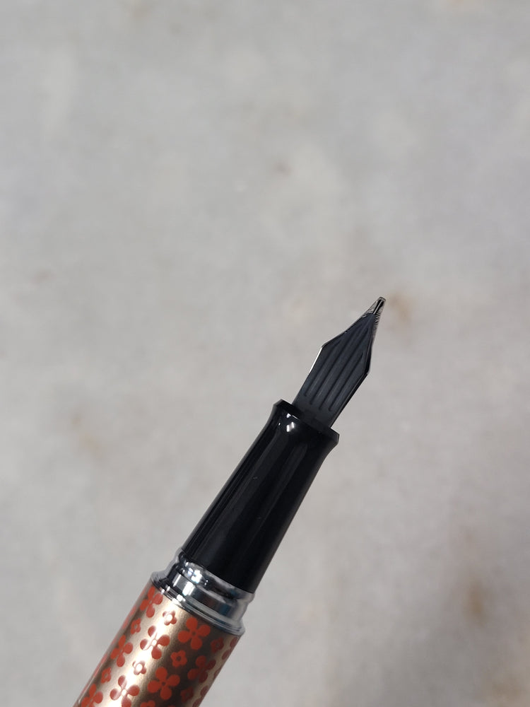 Misfit Item 0052 Pilot Metropolitan Retro Pop Fountain Pen in Orange - Stub Nib