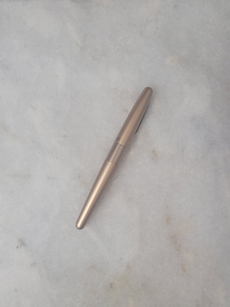 Misfit Item 0071 Pilot Metropolitan Rollerball Pen in Gold with Zig Zag Design