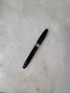 Misfit Item 0077 Sheaffer Legacy Heritage Fountain Pen - Black Laquer - Medium Point