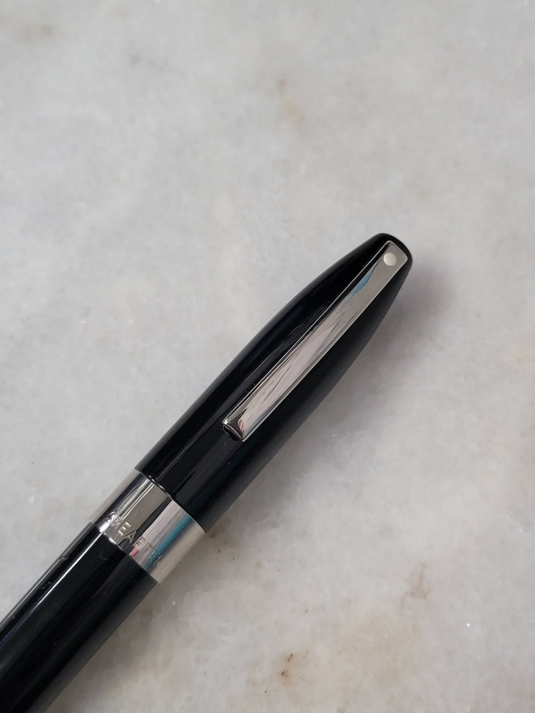 Misfit Item 0077 Sheaffer Legacy Heritage Fountain Pen - Black Laquer - Medium Point