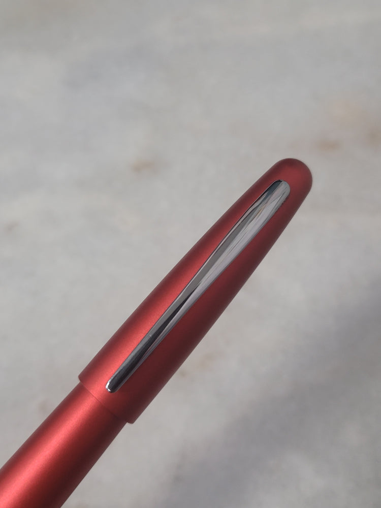 Misfit Item 0083 Pilot Metropolitan Retro Pop Fountain Pen in Red - Medium Point