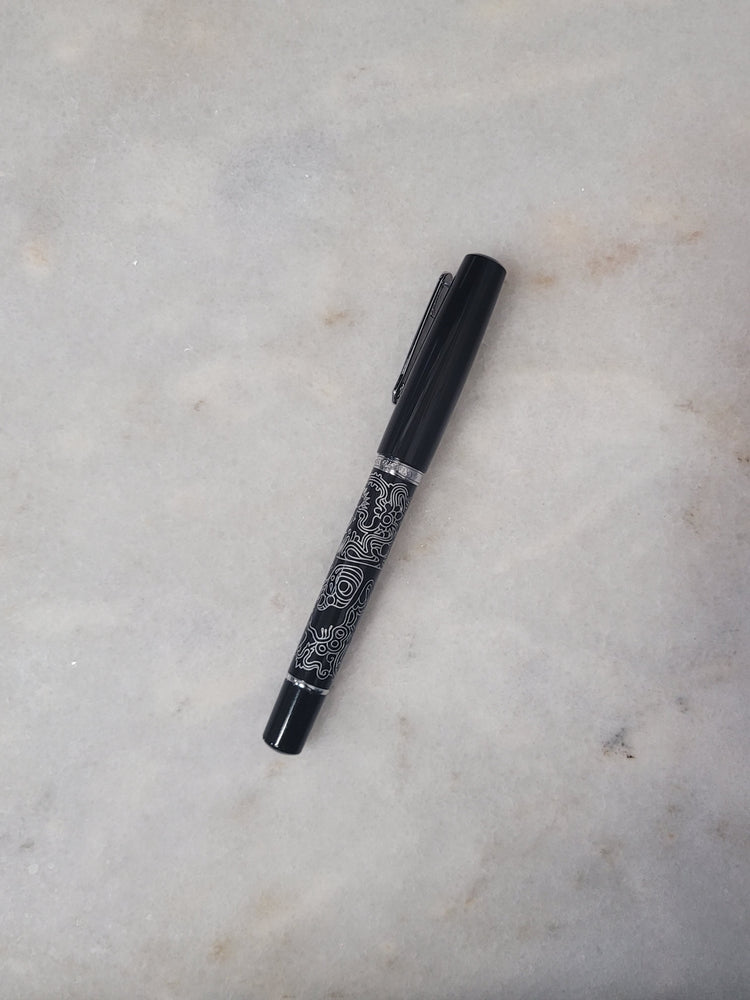 Misfit Item 0094 Nahvalur Original Fountain Pen - Peter Draws Artist Edition Silver - Fine Point