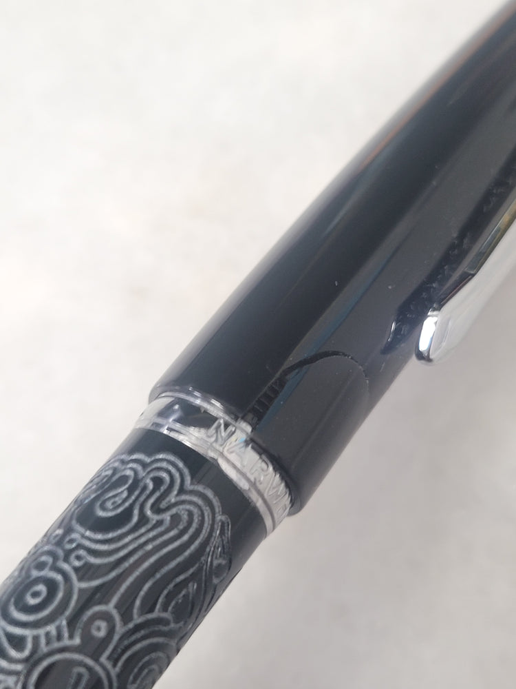 Misfit Item 0100 Nahvalur Original Fountain Pen - Peter Draws Artist Edition Silver - Medium Point