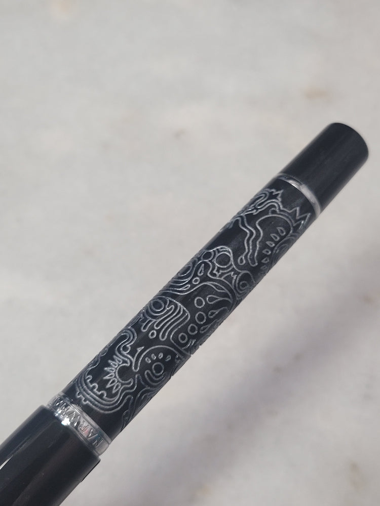 Misfit Item 0101 Nahvalur Original Fountain Pen - Peter Draws Artist Edition Silver - Medium Point