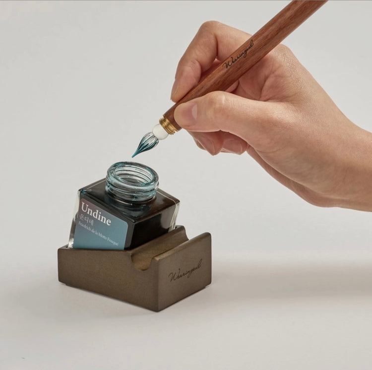 Wearingeul Ink & Pen Rest