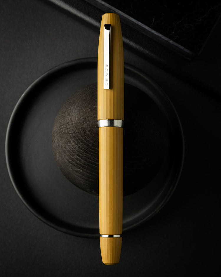 Scribo Flow Fountain Pen in Forma with Platinum Trim