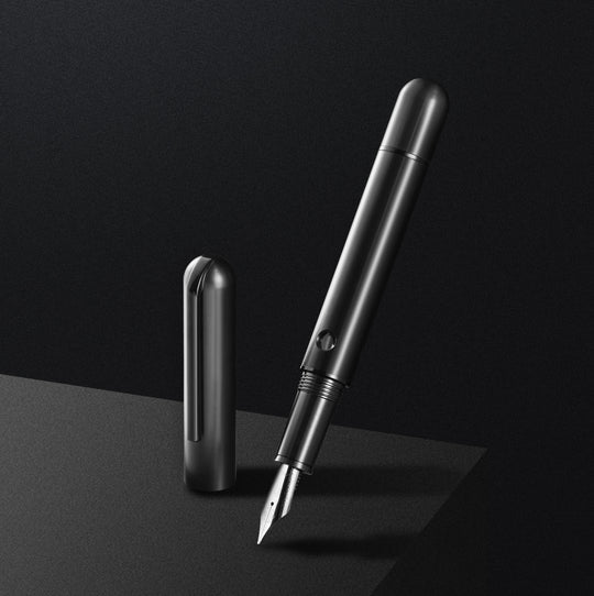 Nahvalur Nautilus Fountain Pen in Ti Black