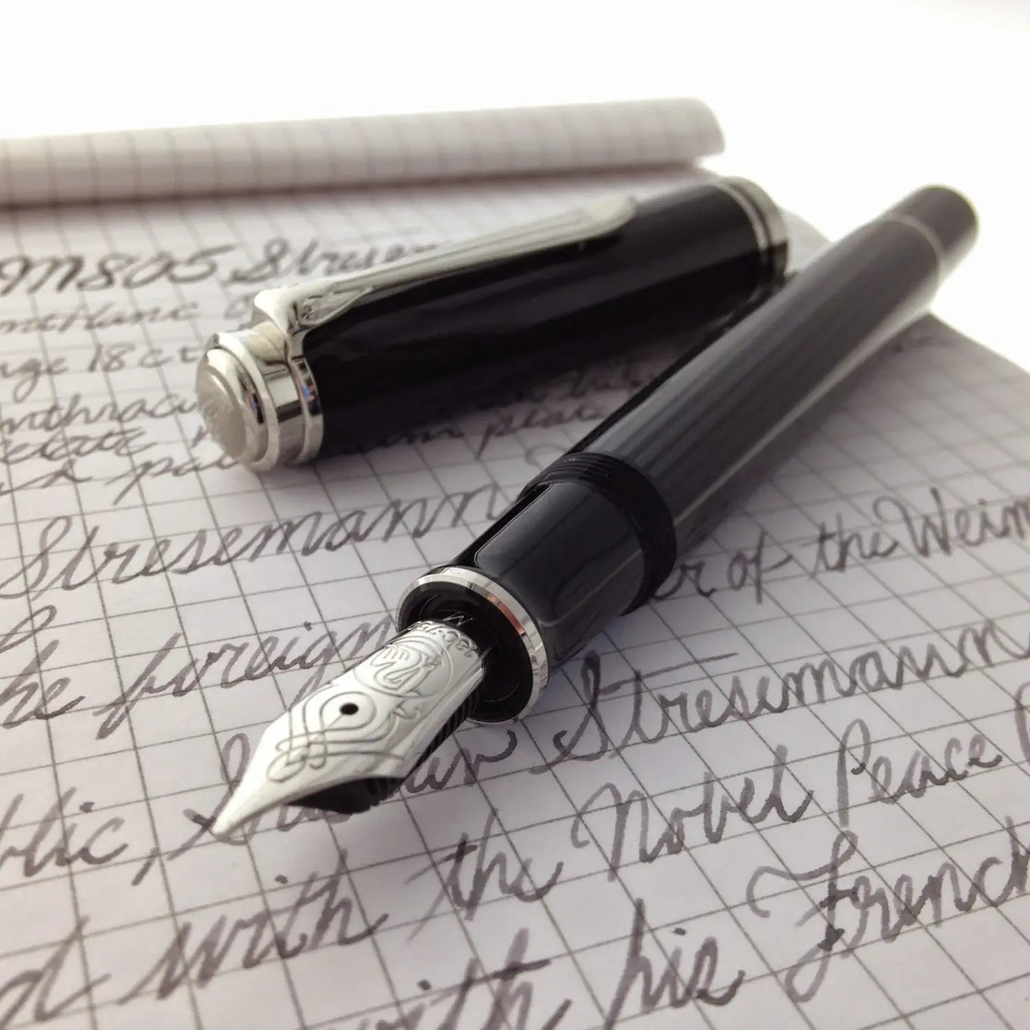 Pelikan Souverän 805 Stresemann Fountain Pen Review