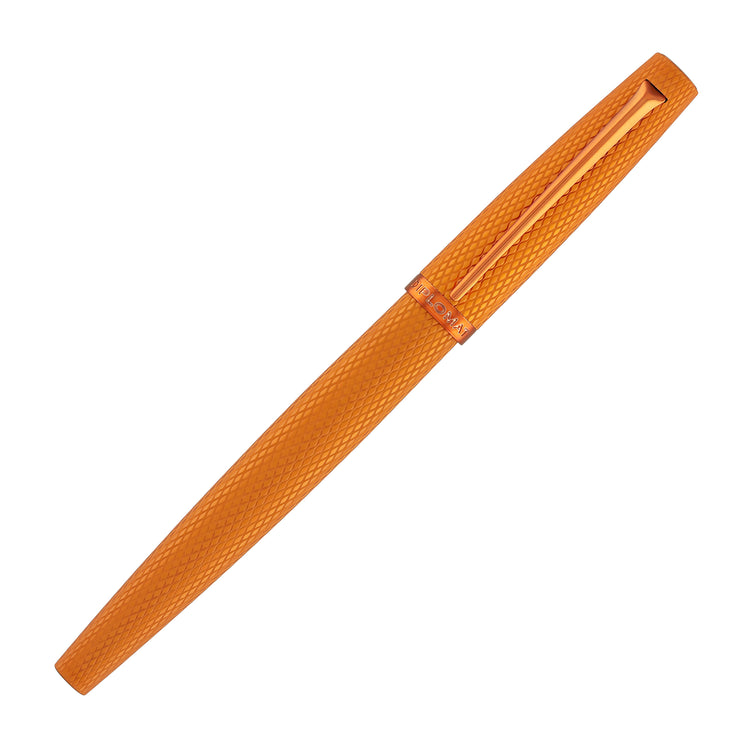 Diplomat Viper Fountain Pen Fine/Medium Point in Orange Guilloche