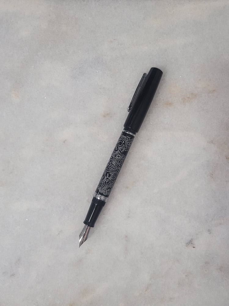 Misfit Item 0092 Nahvalur Original Fountain Pen - Peter Draws Artist Edition Silver - Fine Point