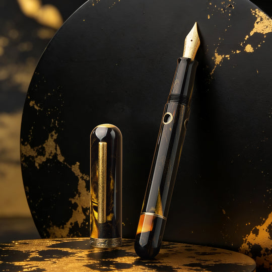 Nahvalur Nautilus Fountain Pen in Year of the Horse