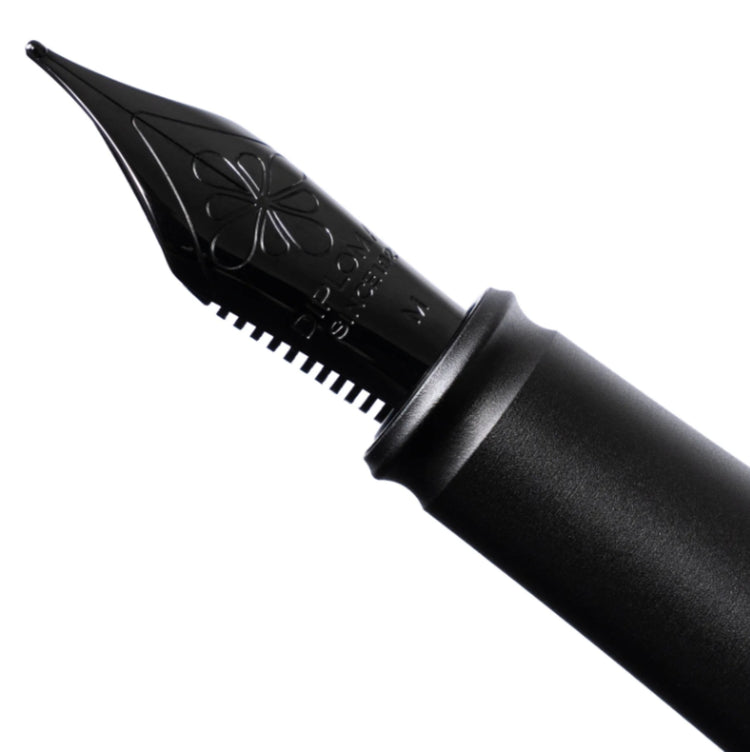 Diplomat Aero Fountain Pen in Pure Black