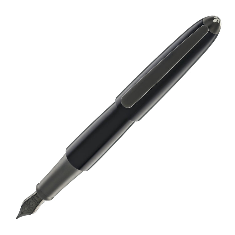 Diplomat Aero Fountain Pen in Pure Black