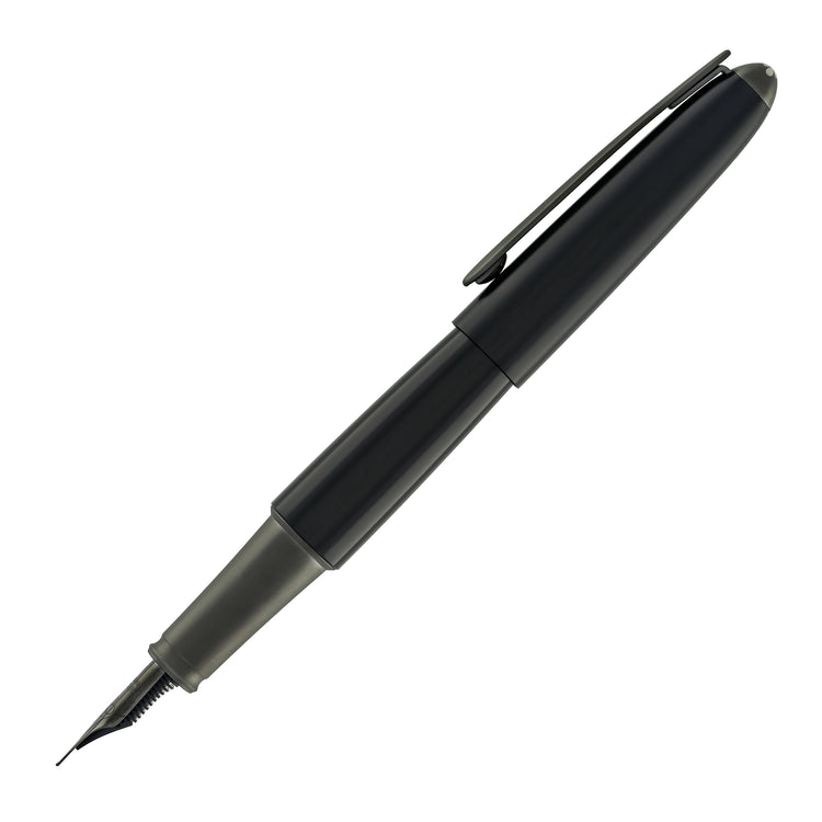 Diplomat Aero Fountain Pen in Pure Black