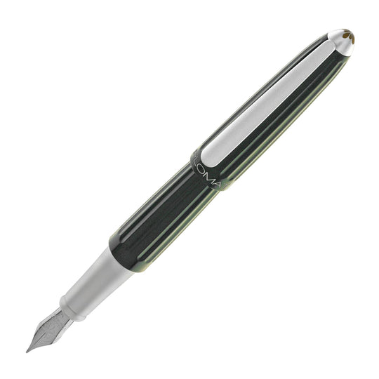 Diplomat Aero Fountain Pen in Evergreen