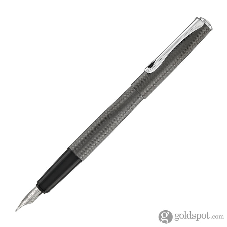 Diplomat Esteem Fountain Pen in Black Barley Fountain Pen