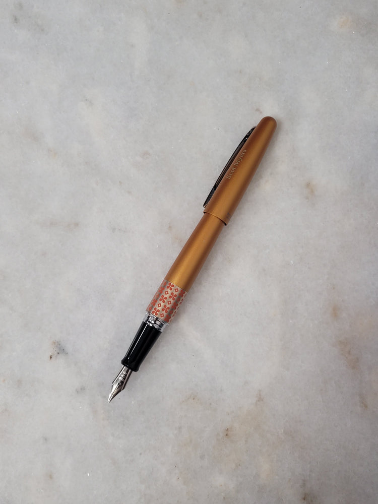 Misfit Item 0052 Pilot Metropolitan Retro Pop Fountain Pen in Orange - Stub Nib