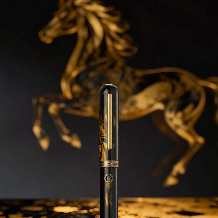 Nahvalur Nautilus Fountain Pen in Year of the Horse