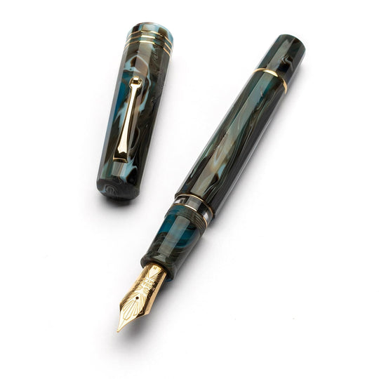 Leonardo Dodici Fountain Pen in Magmatica