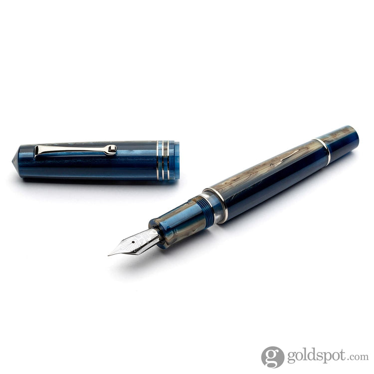 Leonardo Momento Zero Grande 2.0 Fountain Pen in Dark Hawaii Stainless Steel / Elastic Fine Fountain Pen