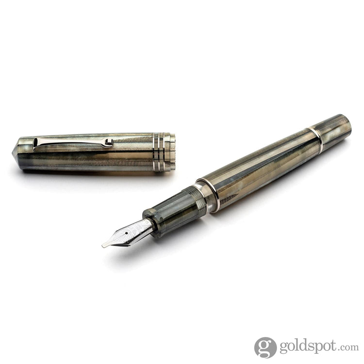 Leonardo Momento Zero Grande 2.0 Fountain Pen in Sand Stainless Steel / Fine Fountain Pen