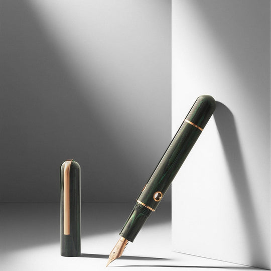 Nahvalur Nautilus Fountain Pen in Chelonia Green