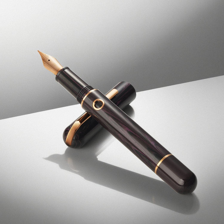 Nahvalur Nautilus Fountain Pen in Stylophora Berry Fountain Pen
