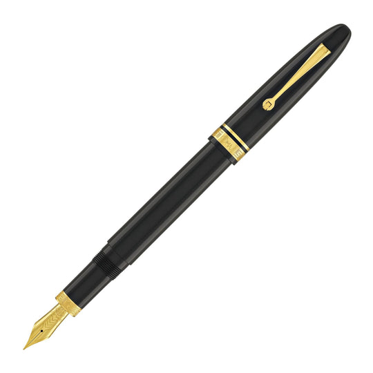 Omas Ogiva Fountain Pen in Nera with Gold Trim