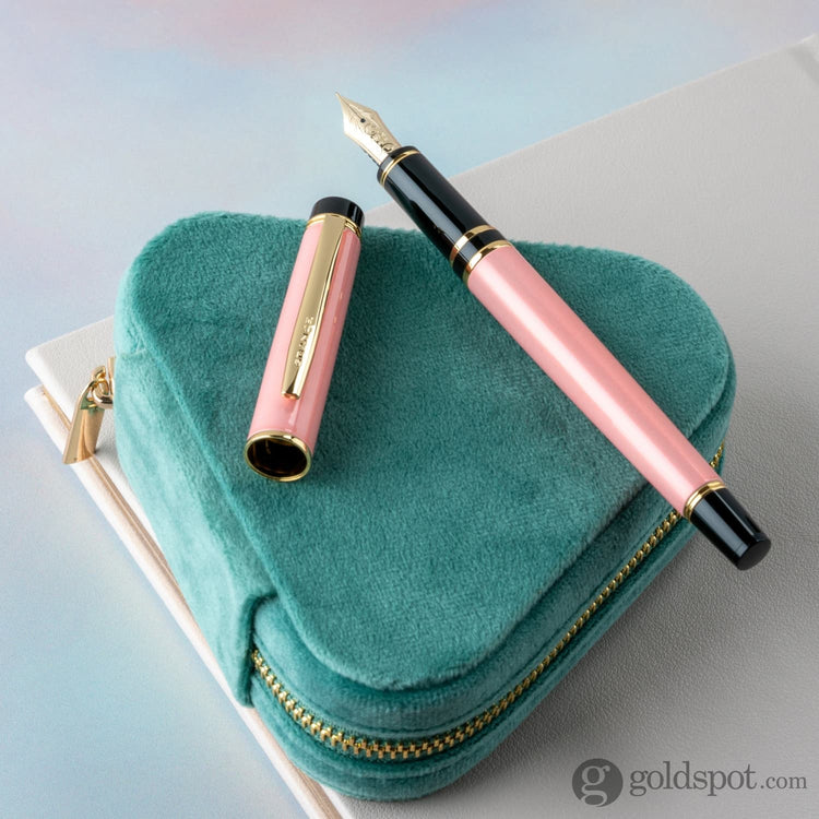 Pilot Grance Fountain Pen in Pearl Pink - 14k Gold Fountain Pen