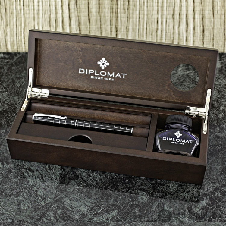 Diplomat Wooden Desk Case with Ink in Wenge Pen