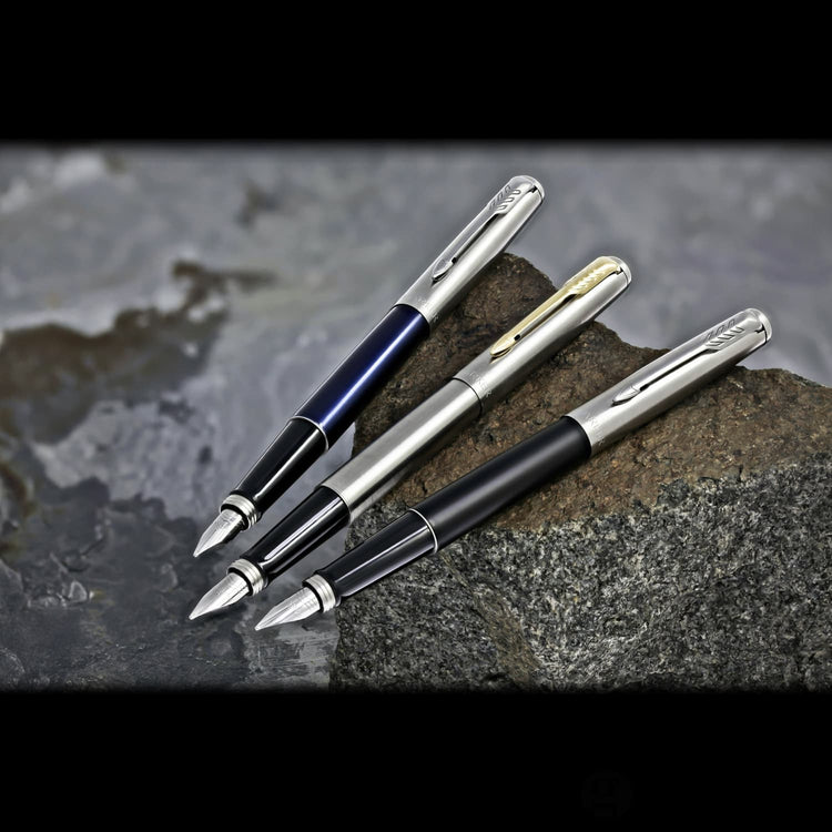 Parker Jotter Fountain Pen in Royal Blue with Chrome Trim - Medium Point Fountain Pen